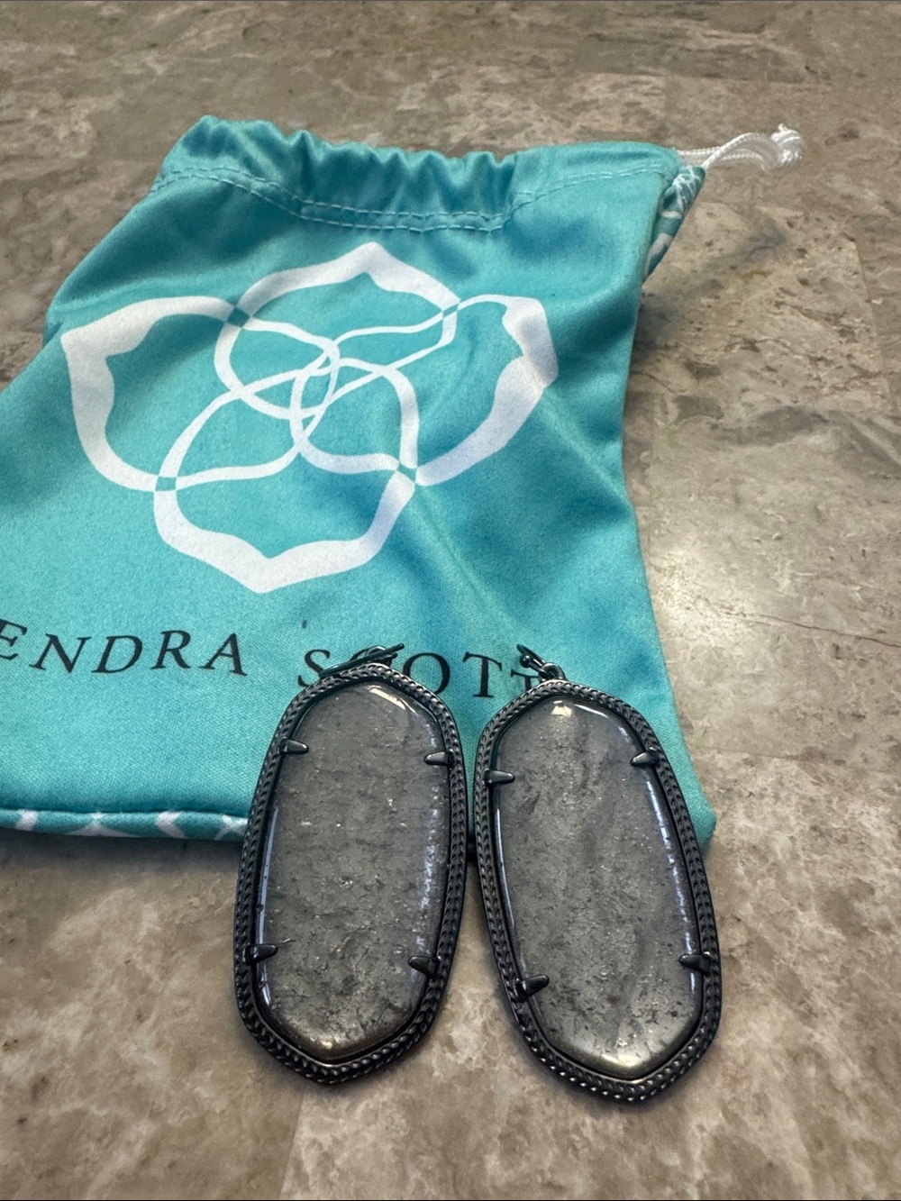 Kendra Scott Metallic Gray Drusy Elongated Earrings